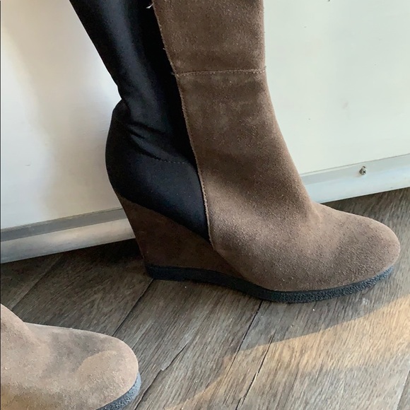 Boots - Picture 3 of 5